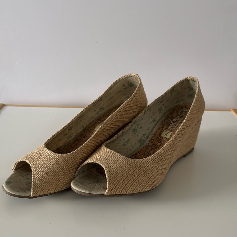 Movmt Peep Toe Wedge Heel